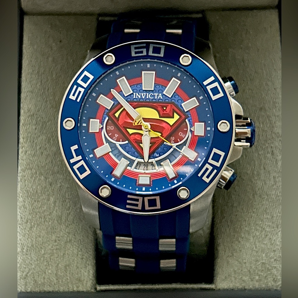 DC Comics Superman Invicta Watch - Picture 3 of 10